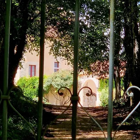 Château Le But Proche De Périgueux En Dordogne Villa Leguillac-de-l'Auche